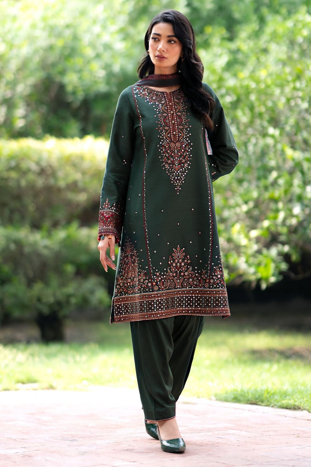 Lawn Embroidery 3pc suit A009